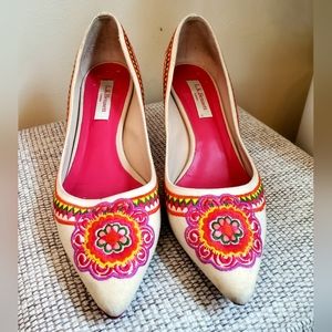 LK Bennett Parrot Embroidered Pumps Heels